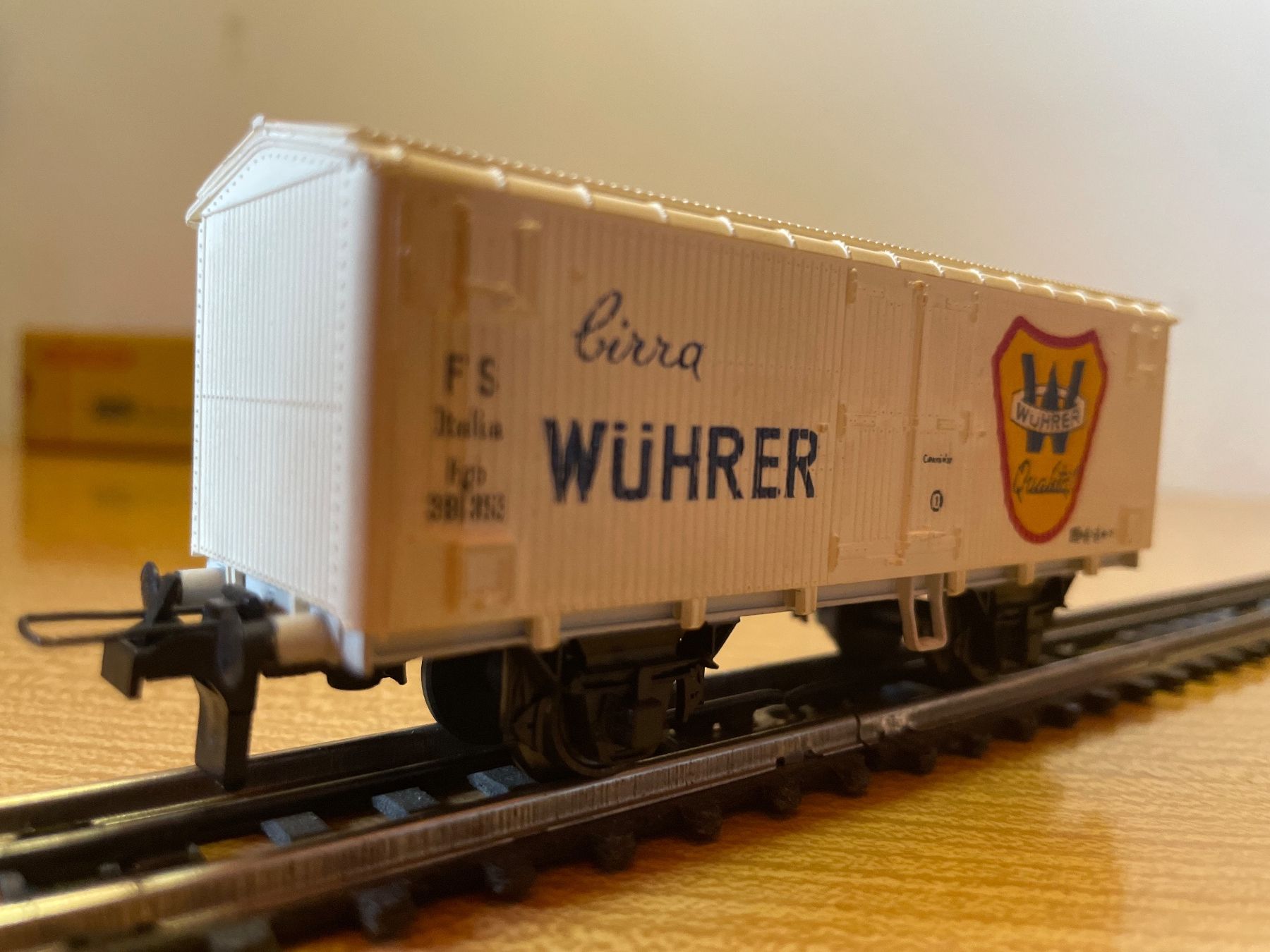 Trix Modellini di ferrovie: Trix Express H0 3981 Wührer Bierwagen – Usato da Suhr venduto da Daneli7 1