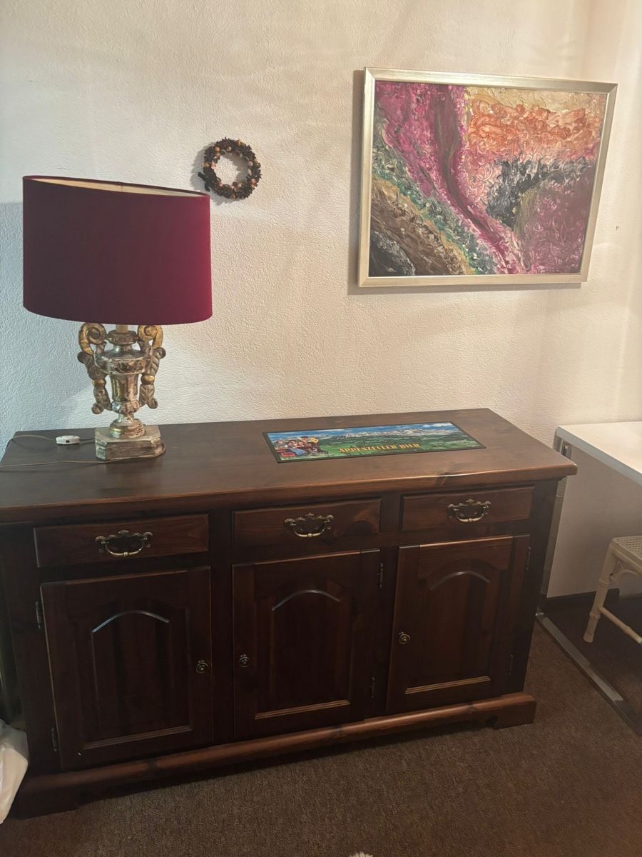 Credenze: Wooden sideboard with 3 doors and 3 drawers – Usato da Zürich venduto da andaman28