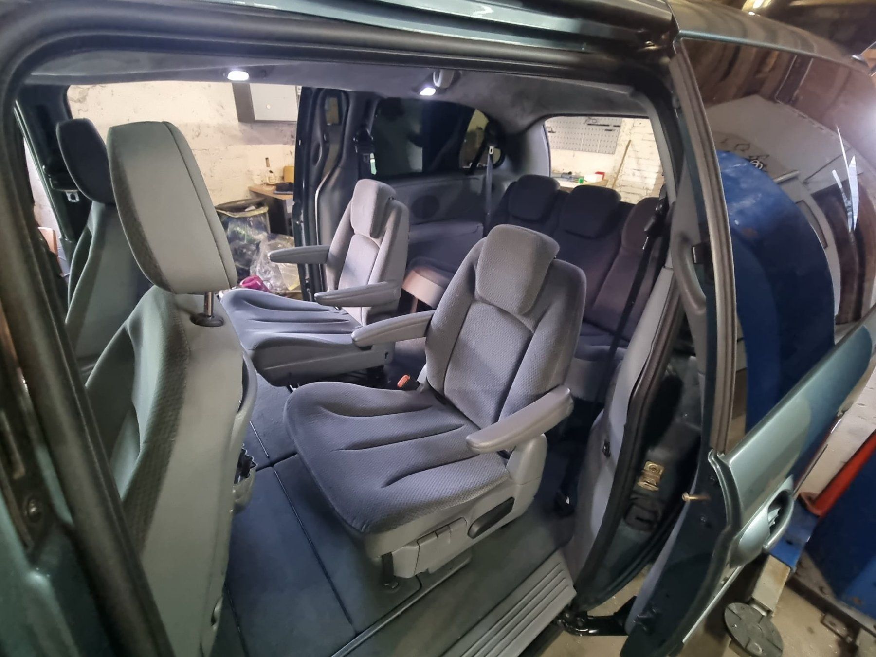 Chrysler Autos: Chrysler Grand Voyager 2.8 CRD – Gebraucht aus Scherz von Silvan52 9