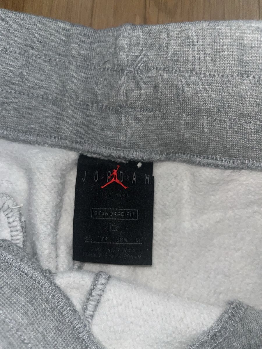 Jordan Pantaloni: Jordan Trainerhose – Usato da Zürich venduto da JB23JB 2