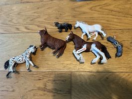 Schleich Konvolut: 6 Tierfiguren, Pferde, Bison, Bär, Top!
