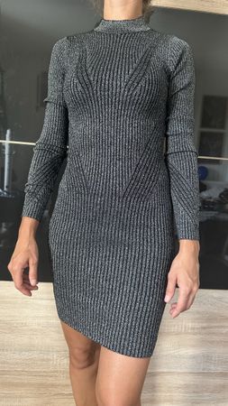 Robe moulante argentée à côtes T.XS bon état