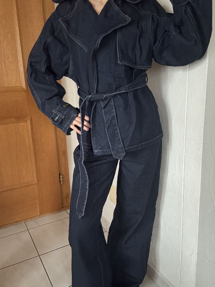 Completi & Tailleur: Jeans Zweiteiler mit Gürtel – Usato da Hergiswil NW venduto da kaufe_bei_kaufmann