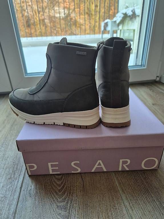 Scarpe da donna: Winterstifel  -neu und sehr stylisch – Nuovo (secondo la descrizione) da Uerkheim venduto da Pod23 1