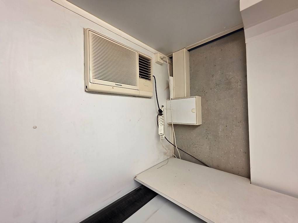 Schränke: Mobiles Büro – Gebraucht aus St. Antönien von easy_seller 2