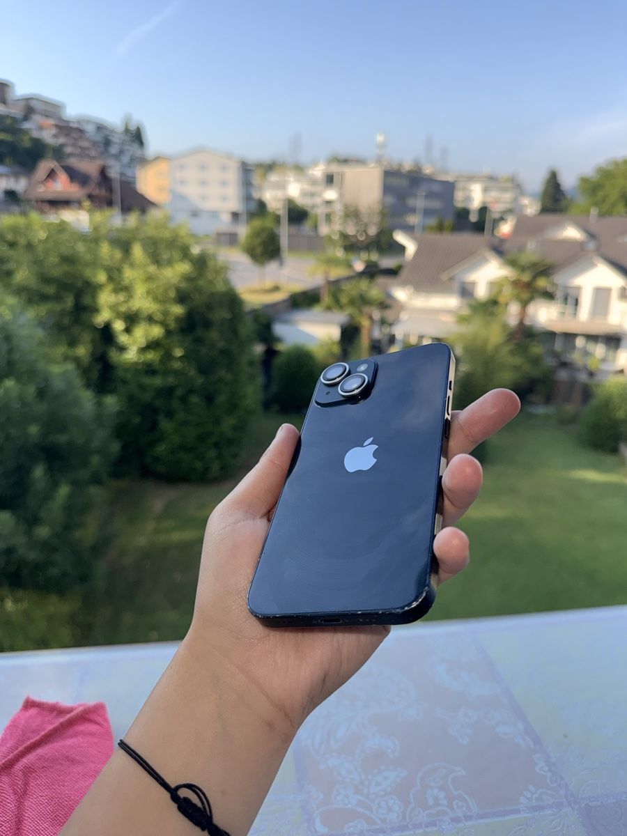 Apple Portables: iPhone 14 – D'occasion à Küssnacht am Rigi par olg_x9l6 1