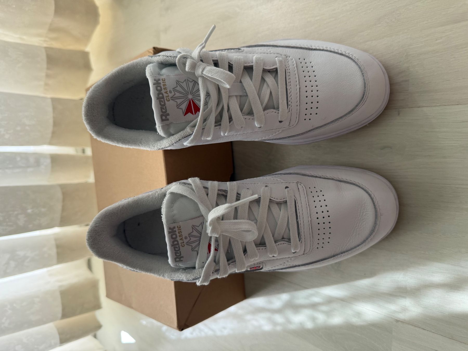 Reebok Damenschuhe: Reebok Sneaker aus Leder – Gebraucht aus luzern von Zazari 2