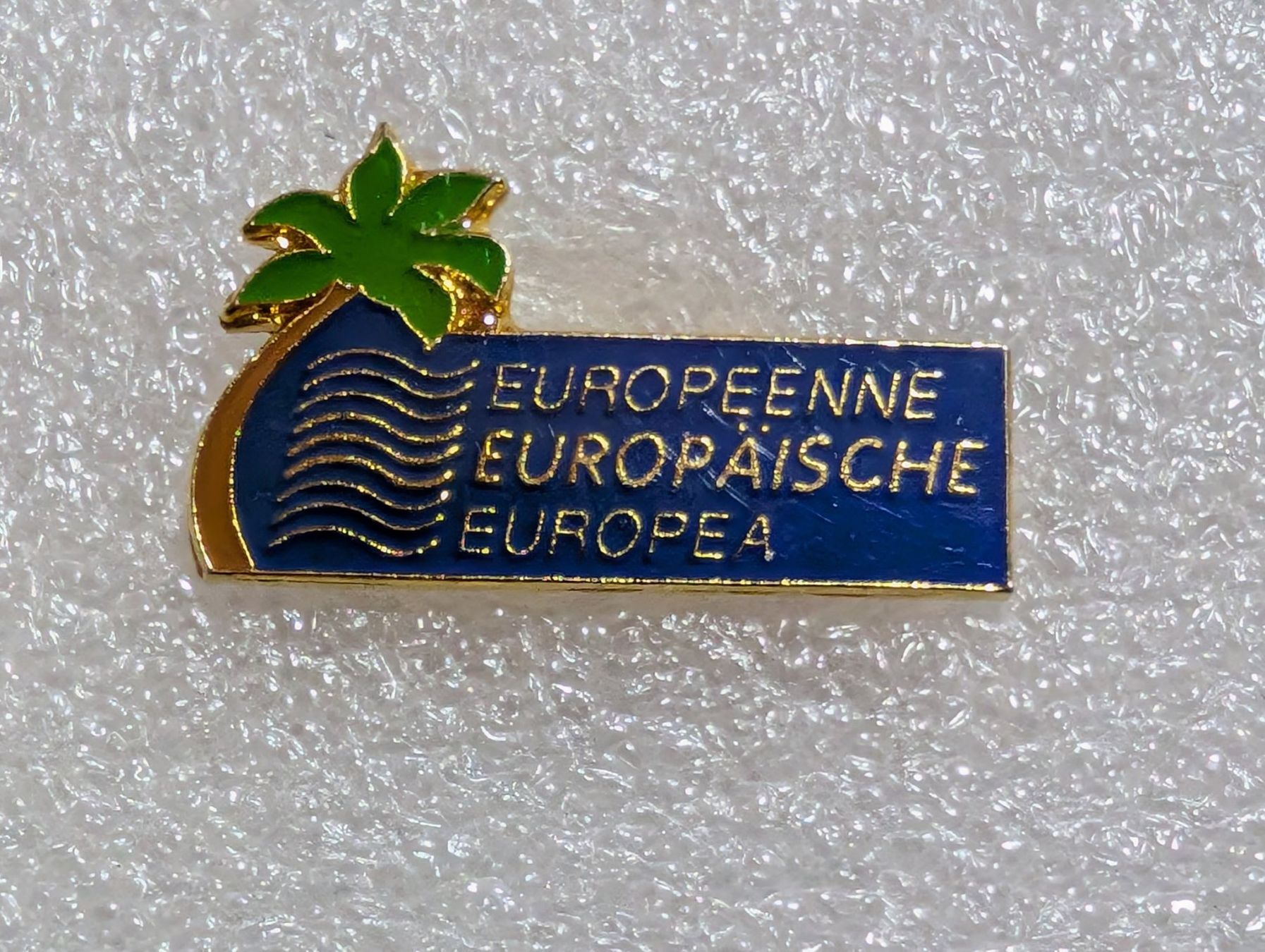 Placchette & Badge: Ansteckpin 240: Europäische – Usato da Oppligen venduto da Pin-Fall-Shop