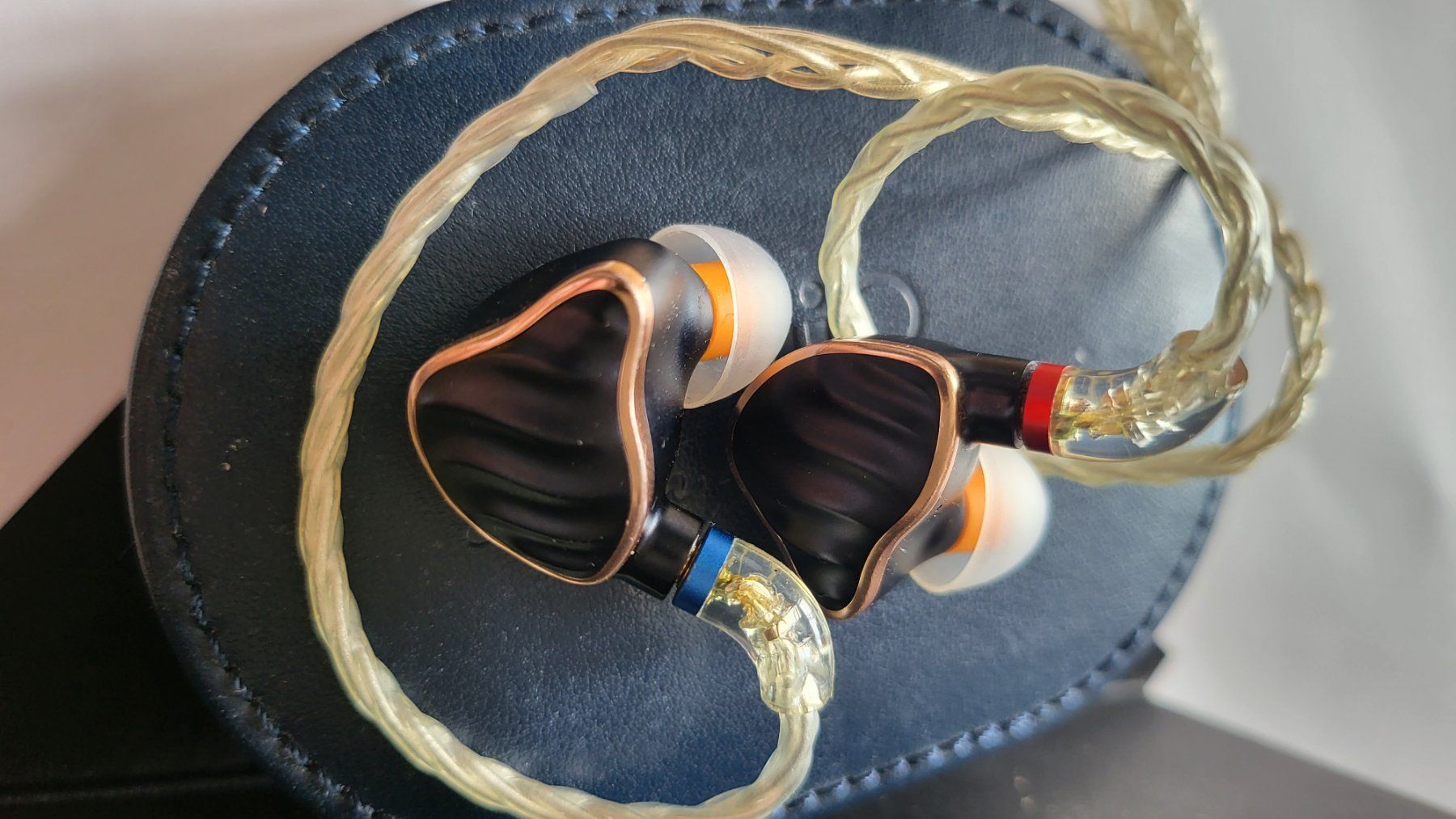 Casques audio: Fiio FH7 earbugs – D'occasion à Zürich par ser_7nmd