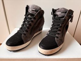 Sneaker Wildleder
