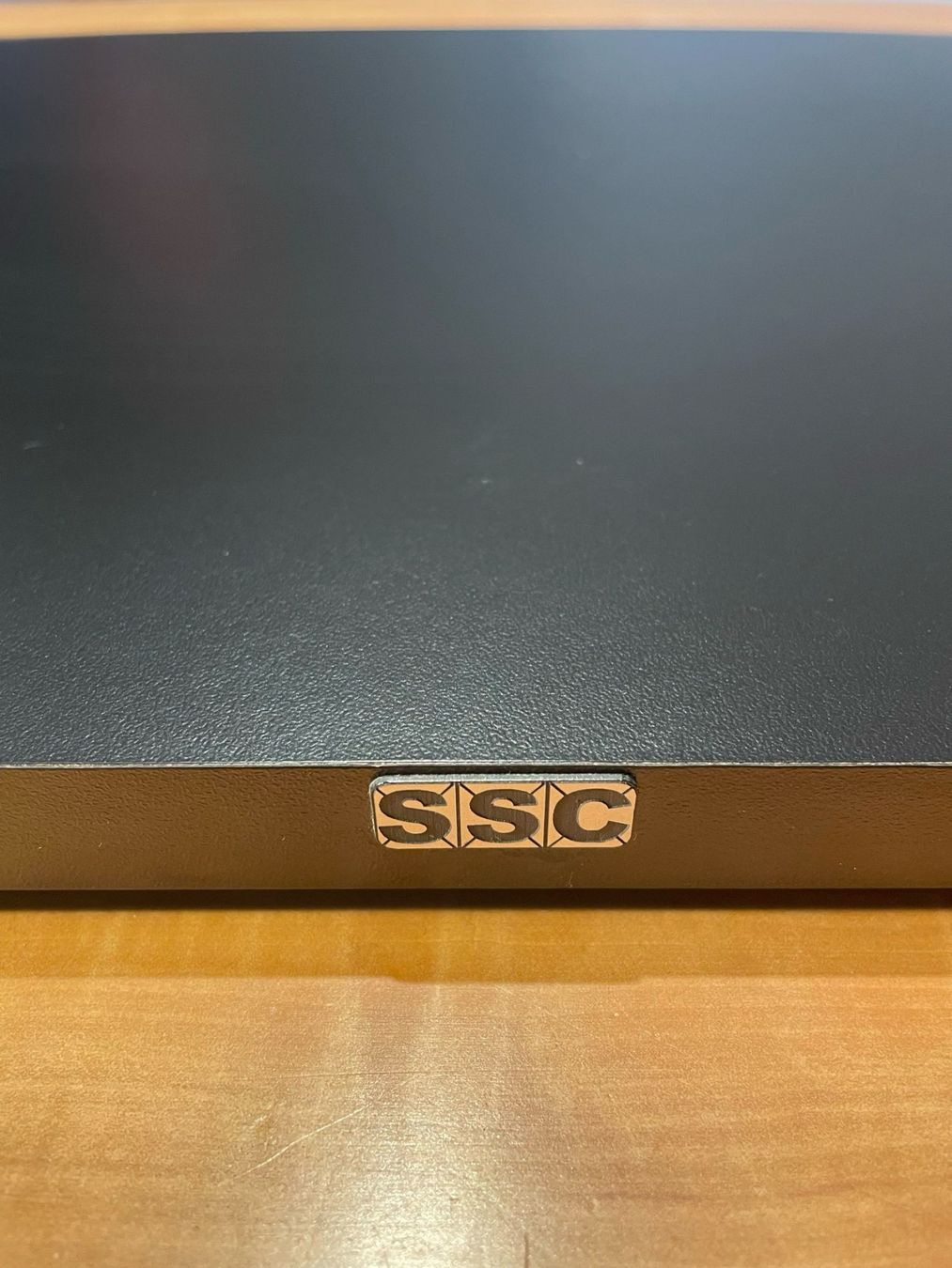Supporti a parete: SSC Flatbase (Hifi Geräte Basis, Equipment base) – Usato da Zürich venduto da baueso