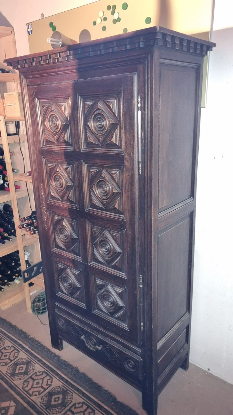 Armadi: Armoire basque en bois massif – Usato da Versoix venduto da Audrey294 4