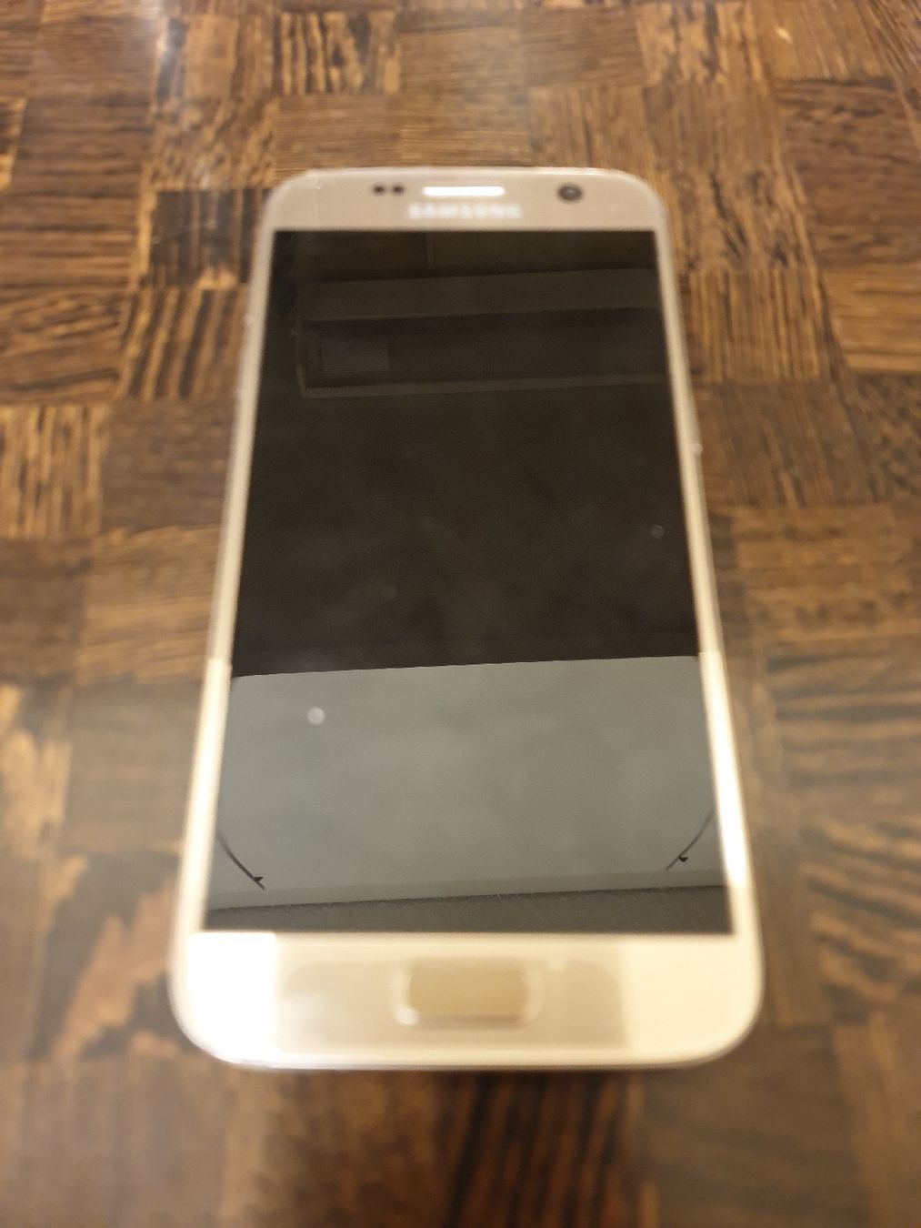 Samsung Telefoni cellulari / Smartphones: Samsung Galaxy S7 Gold 32GB – Difettoso da Ittigen venduto da Ziok187