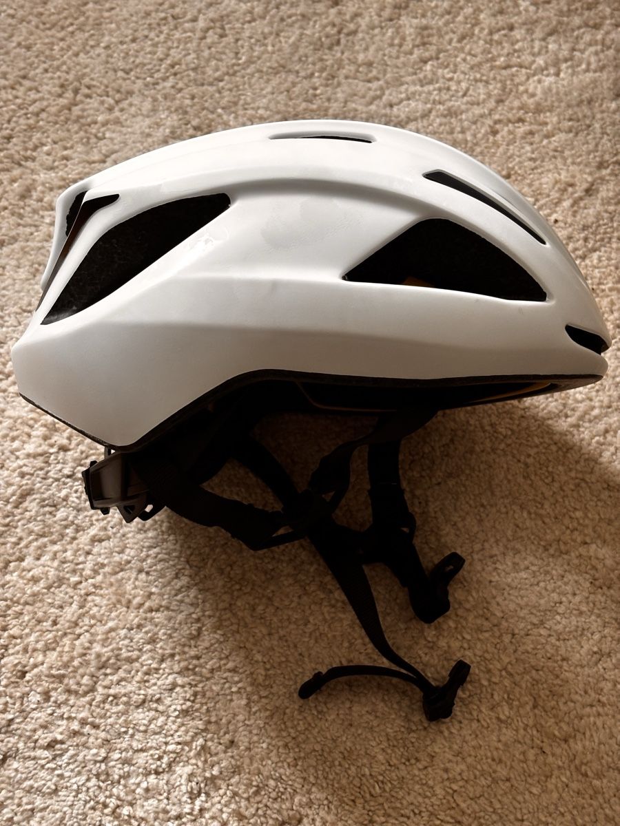 Specialized Casques: Casque de vélo Specialized MIPS – D'occasion à Romainmôtier par val_r8sn