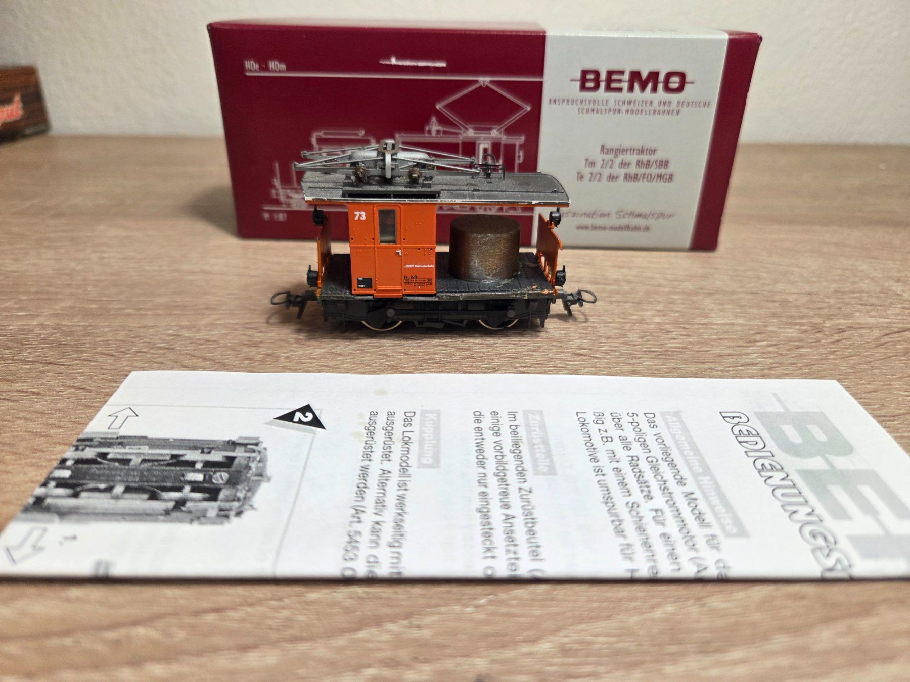 Bemo Modellini di ferrovie: Bemo 1270 133 Rangiertraktor Te 2/2 RhB H0m – Usato da St-Aubin-Sauges venduto da Lo_Go 6