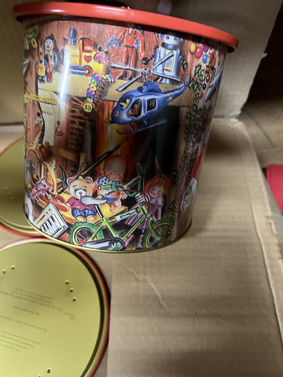 Zuckerdosen: Weihnachtsdose Blechdose Santichlaus – Neu und originalverpackt aus Basel von bellespirit 3