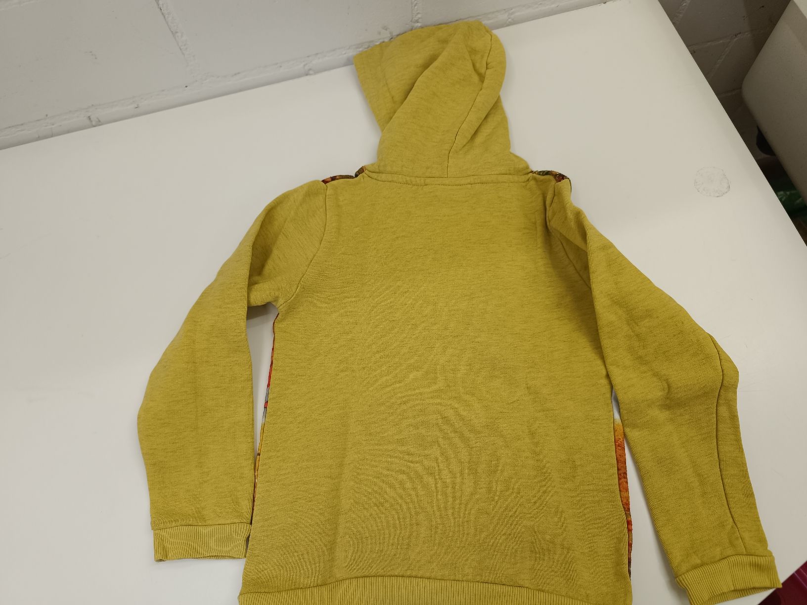 Pullover & Sweatshirts: Pullover Gr. 116/122 – Gebraucht aus Ehrendingen von Cheronimo2 2