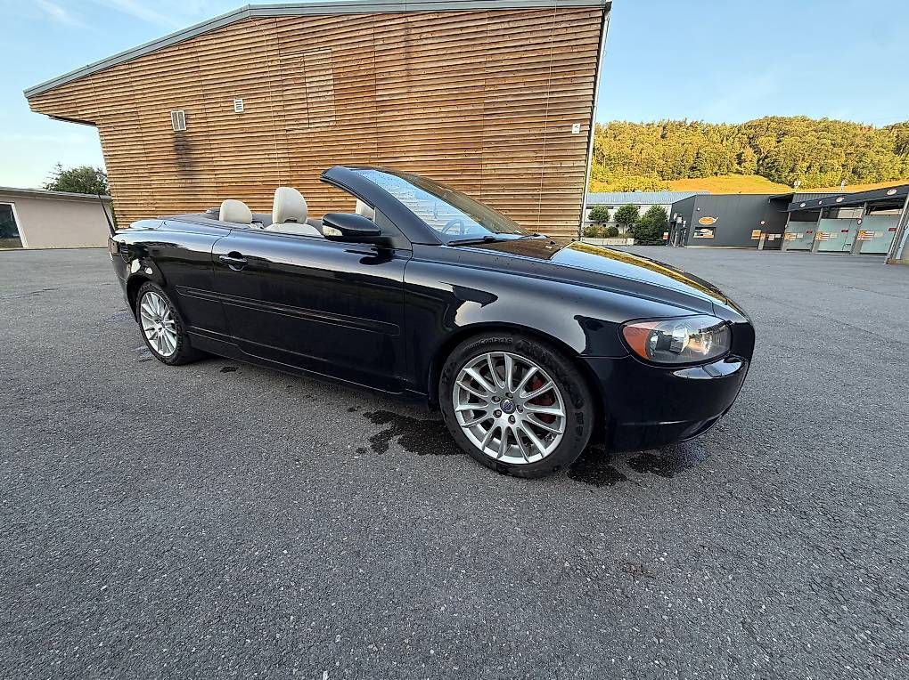 Automobili: Volvo C70 cabriolet 2.4 Diesel pour export  – Usato da Seigneux venduto da adb_y72c 3