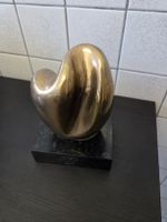 Skulptur auf Marmorsockel guter Zustand