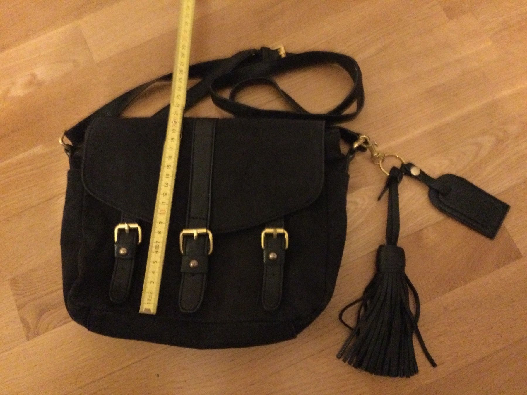Maddison Borse da donna: Schwarze Handtasche aus Stoff - Madison – Usato da Zürich venduto da Janakpur 4