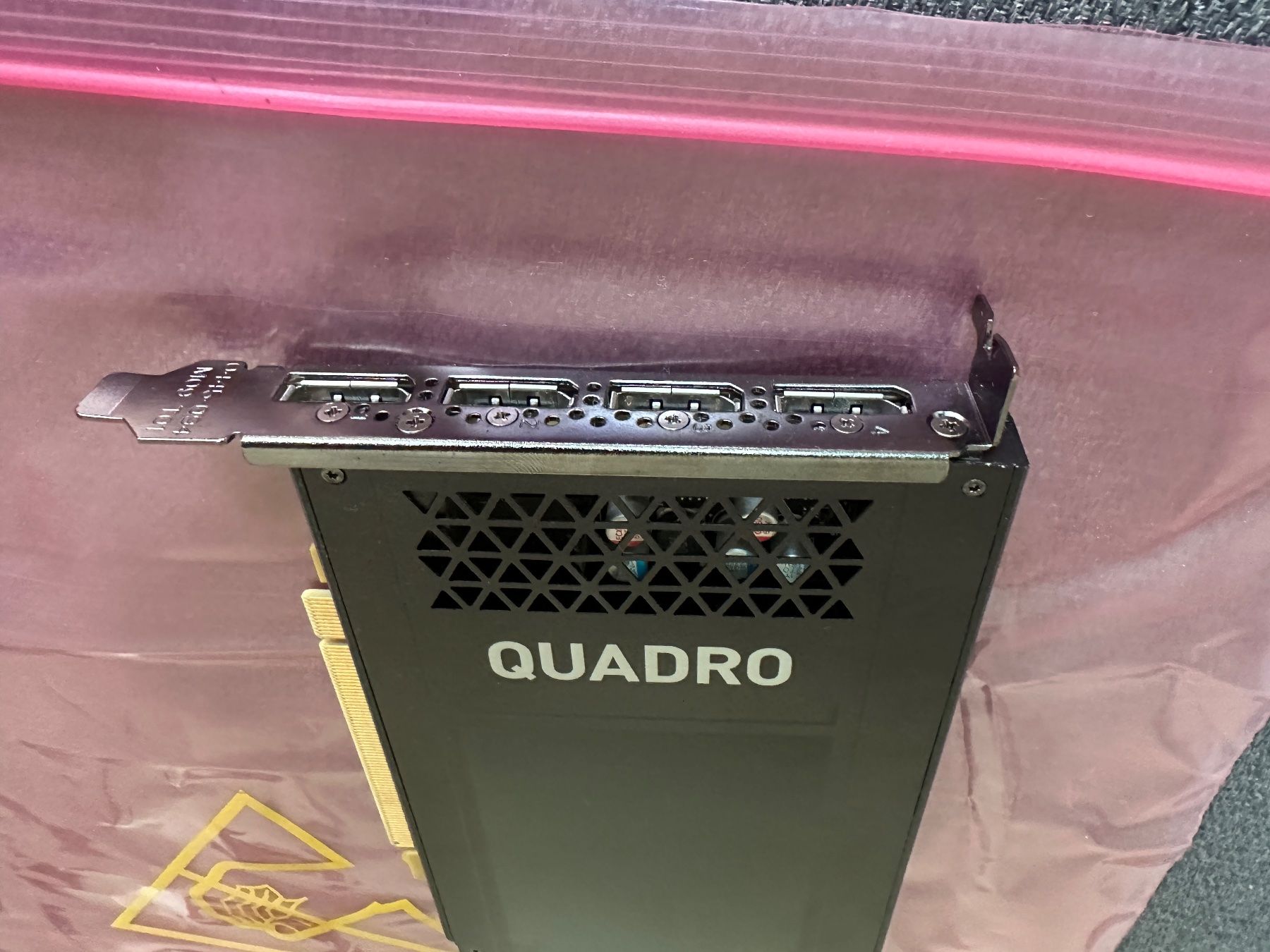 Nvidia Grafikkarten: NVIDIA Quadro Grafikkarte P4000 - 8GB – Gebraucht aus Rümlang von Swiss_Flash_Deal 2