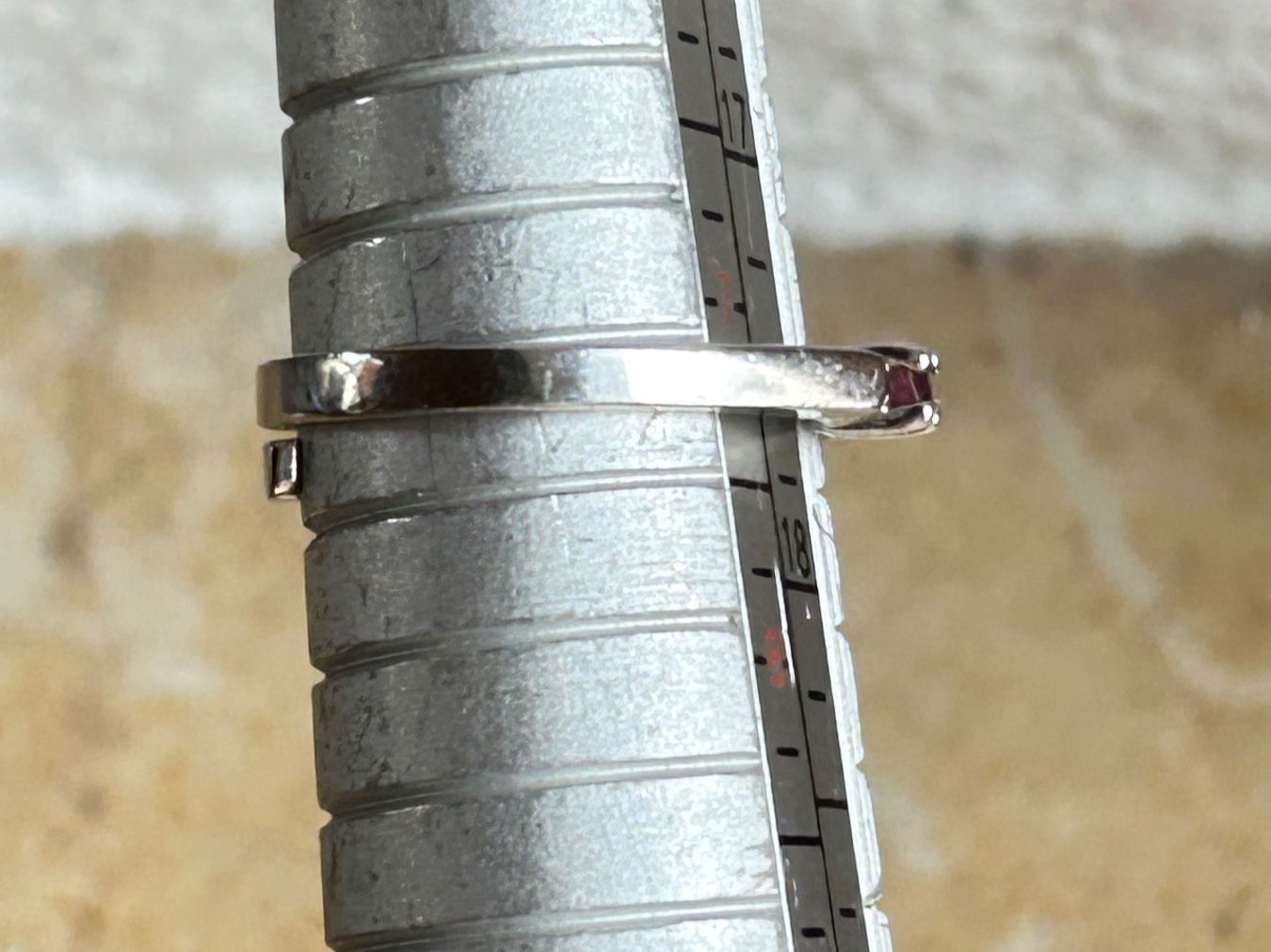 Anelli: Silberring mit rubinrotem Stein (Ringgrösse 55) – Usato da Dittingen venduto da Bijoubelle 8