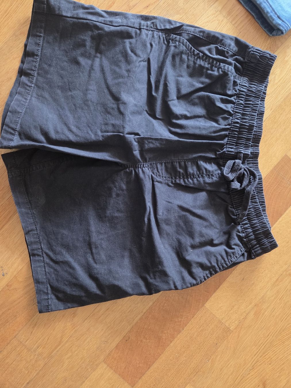 Pantaloni: 3 Shorts Grösse 170 – Usato da Rotkreuz venduto da honi02 5