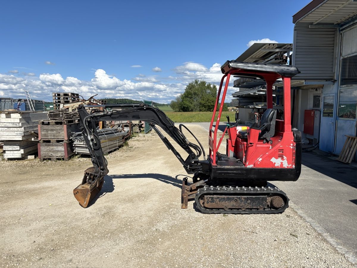 Takeuchi Escavatori: Bagger Takeuchi TB015 / 1,5t – Usato da Courgevaux venduto da Querly