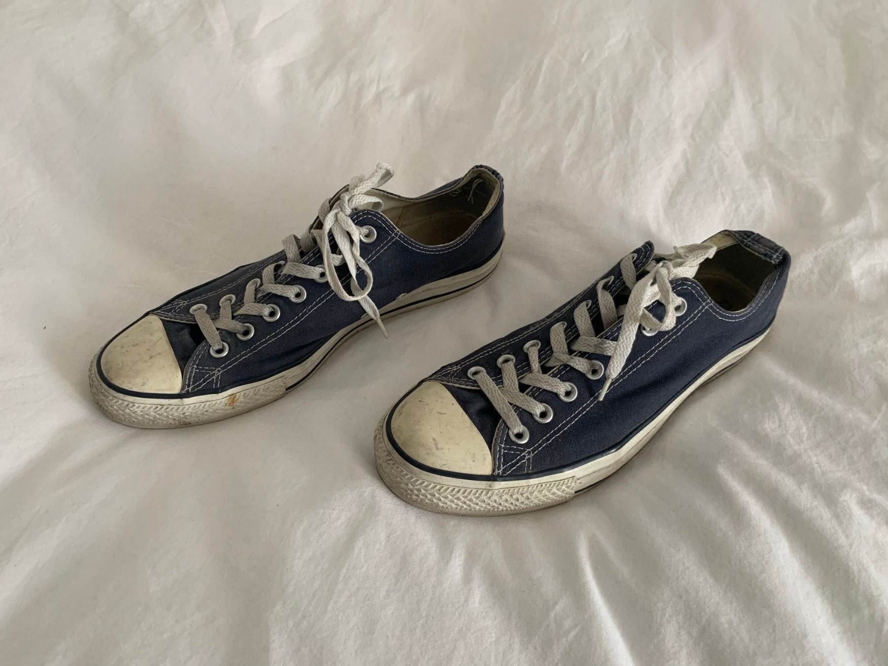 Converse Chaussures hommes: CONVERSE - Chucks dunkelblau 43 – D'occasion à Zürich par Diazaio
