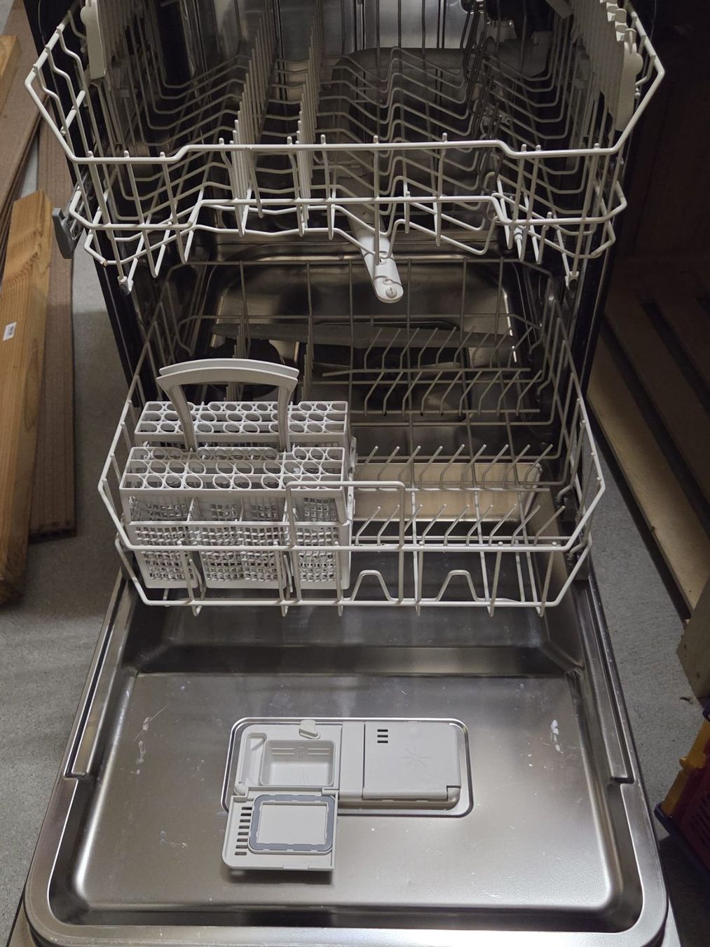 Electrolux Lavastoviglie: Abwaschmaschine – Usato da Birrwil venduto da mk59sc64