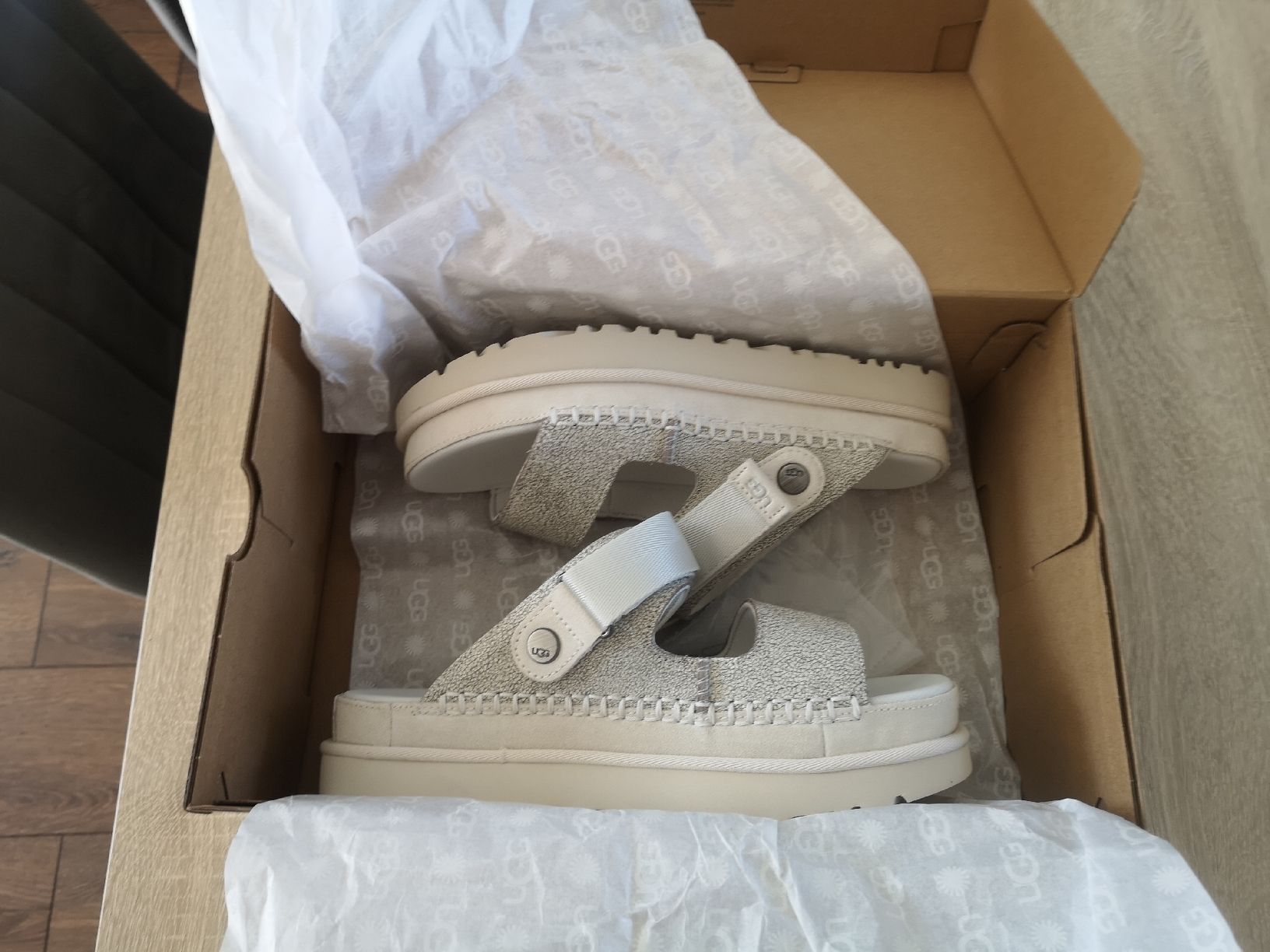 Ugg Scarpe da donna: Ugg Plateau Pantoletten – Nuovo e nell'imballaggio originale da Zürich venduto da kiwi2024 3