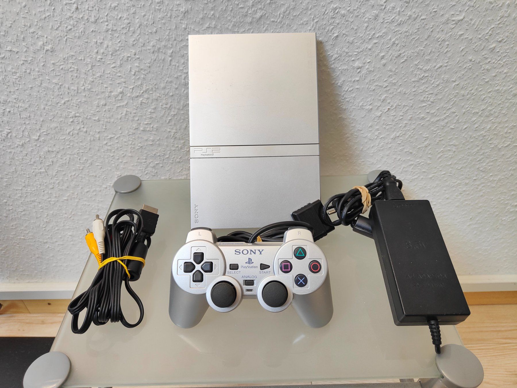 Sony Console: Console Play Station 2 Slim Silver, PS2 – Usato da Châtelaine venduto da Chompis