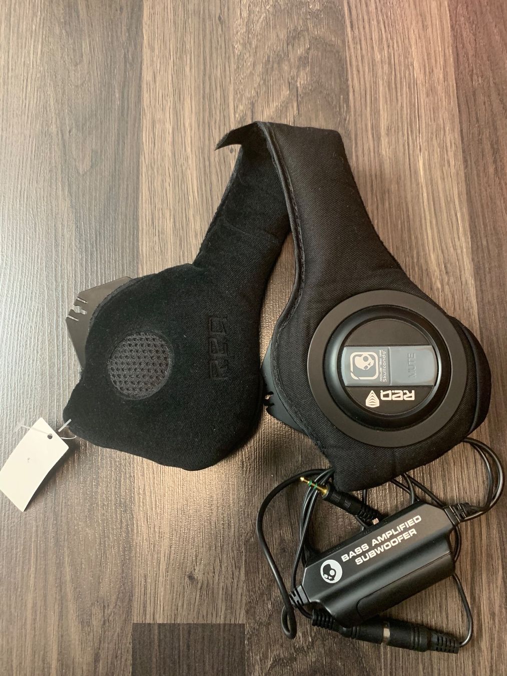 Cuffie: R.E.D. Subwoofer Ear Pads – Nuovo (secondo la descrizione) da Ehrendingen venduto da Sansav