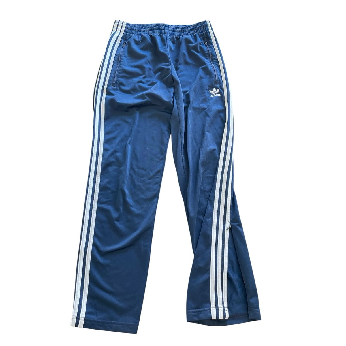 Adidas Pantaloni: Dunkelblaue Adidas Trainerhose – Usato da Zürich venduto da Liaisa