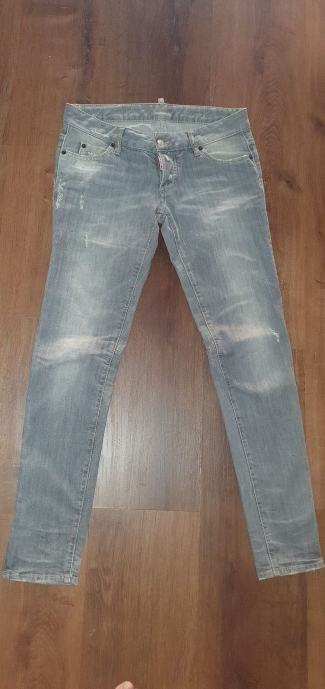 Dsquared2 Jeans: Jeans Dsquared2 - IT42 – Nuovo (secondo la descrizione) da St-Sulpice VD venduto da juhdu