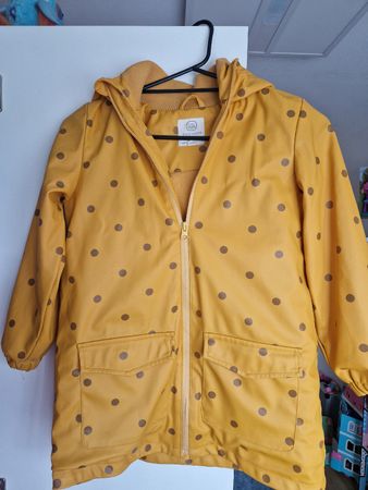 Süsser Regenmantel Punkte 💛 Gr. 128 Top Zustand