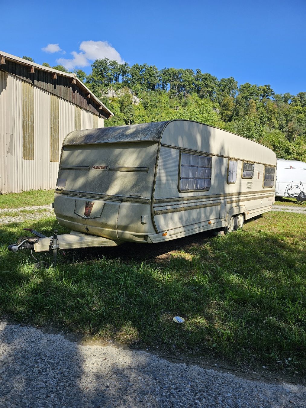Tabbert Camping Fahrzeuge: Wohnwagen TABBERT Baronesse 680 – Defekt aus Münchenstein von  3