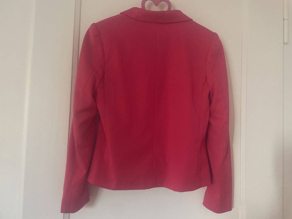 H&M Giacche: New Red blazer H&M – Nuovo e nell'imballaggio originale da Liebefeld venduto da PreLovedGems 2