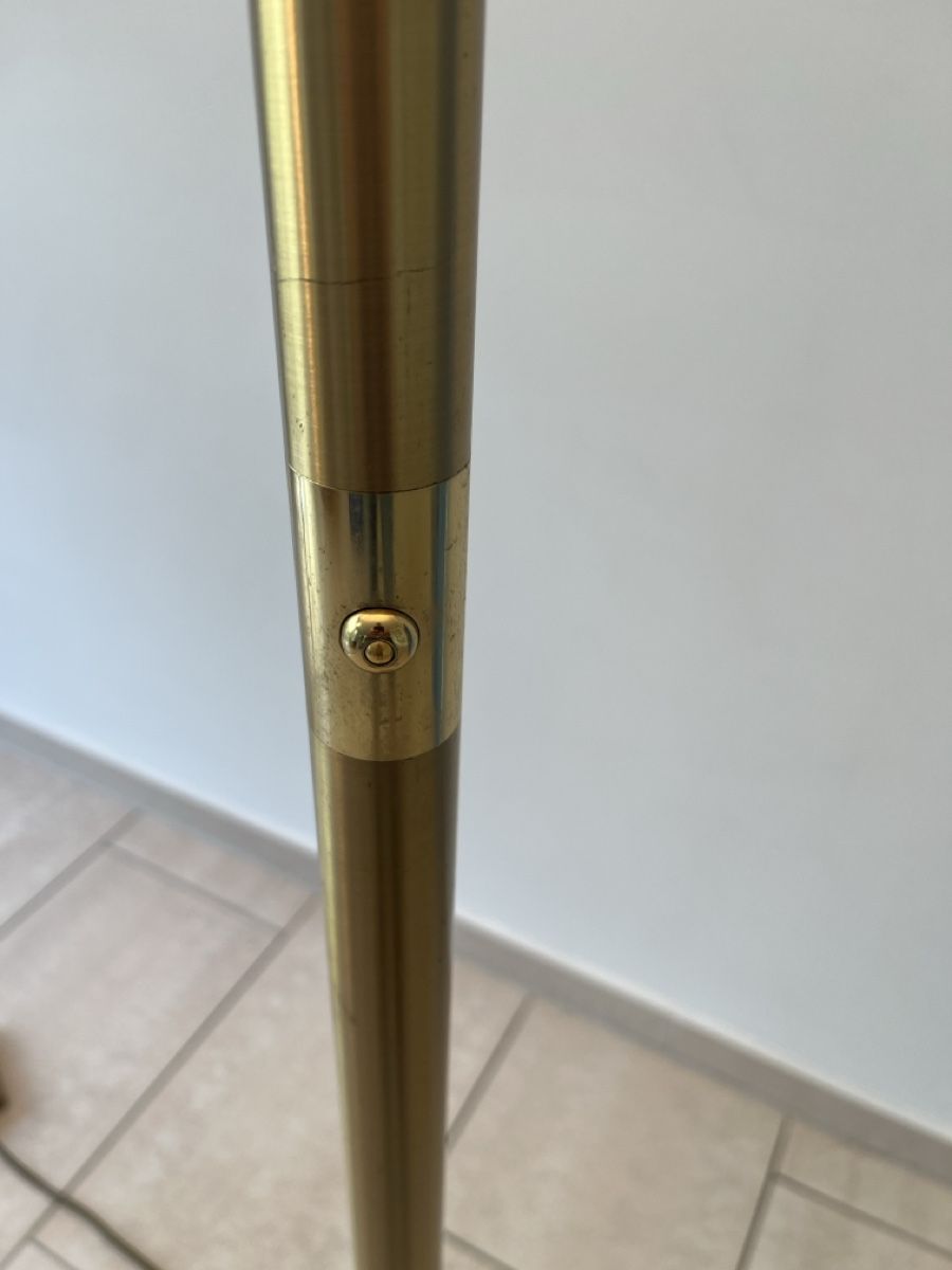 Lampes: Zwei Stehlampen – Défectueux à Rueschlikon par Smash2000 4