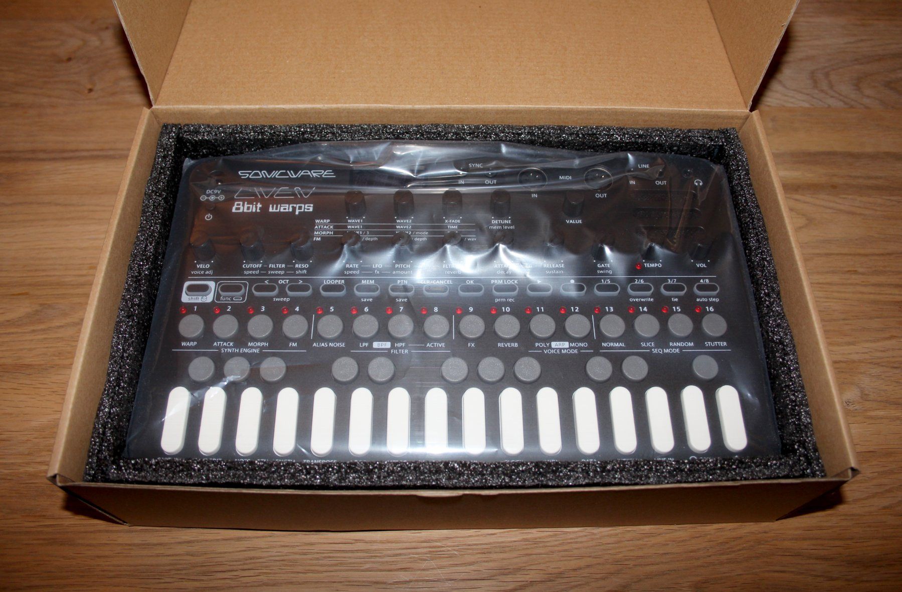 Strumenti musicali: Sonicware Liven 8bit Warps - Kickstarter Edition – Nuovo e nell'imballaggio originale da Münchenbuchsee venduto da Chaoo 3