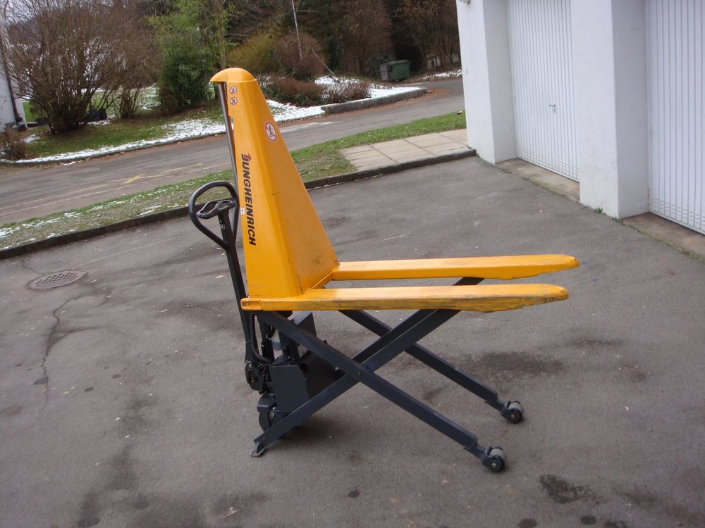 Palettenrolli mit Hubfunktion / Scherenhubwagen Jungheinrich (Defekt ...