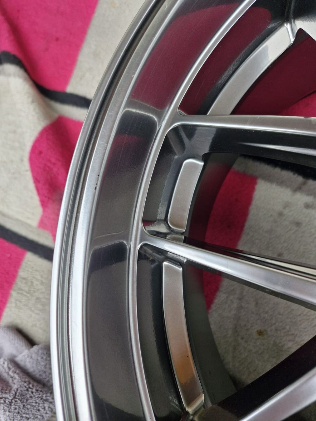 Volkswagen Cerchioni: Leichtmetallfelgen VW Golf 4 – Usato da Homberg b. Thun venduto da gehko 4