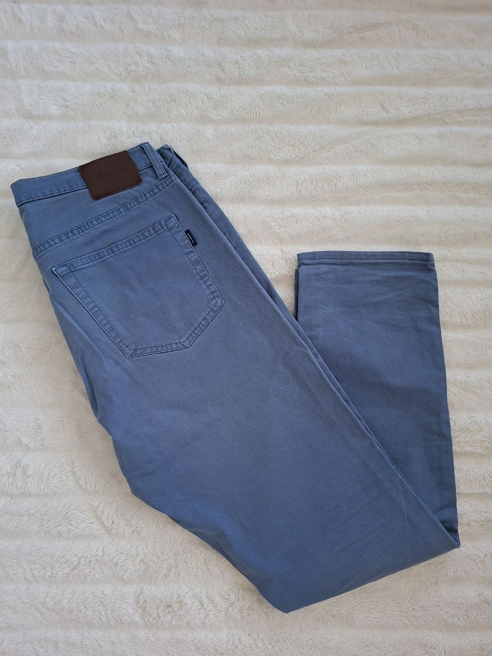 Gant Hosen: Pantalon Gant bleu, taille 33/34, coupe slim - – Gebraucht aus Renens VD von ser_j2fn