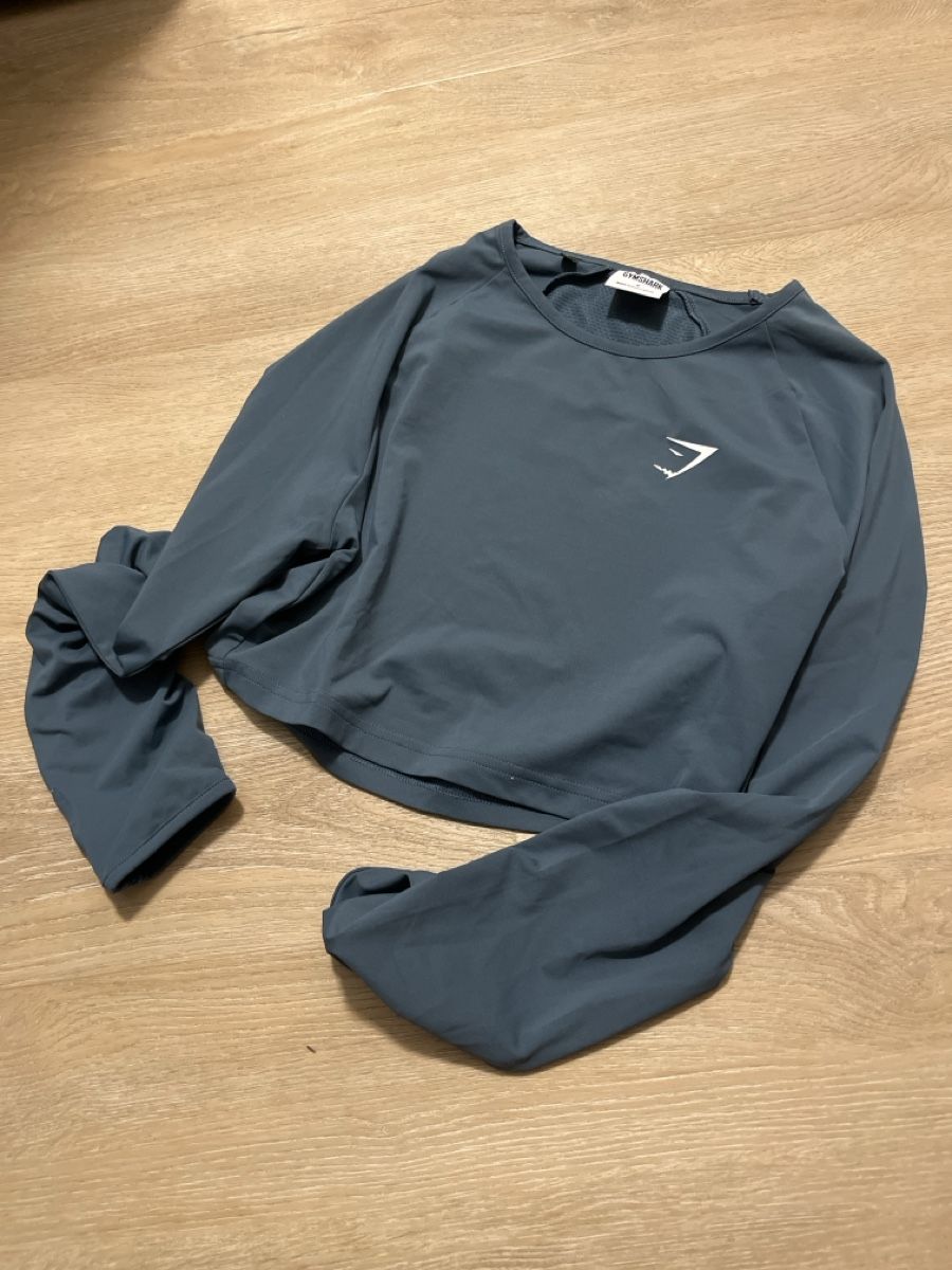 Gymshark Lotti di vestiti: Gymshark Oberteile Damen Grösse S – Usato da Herisau venduto da ali_hrd9 2