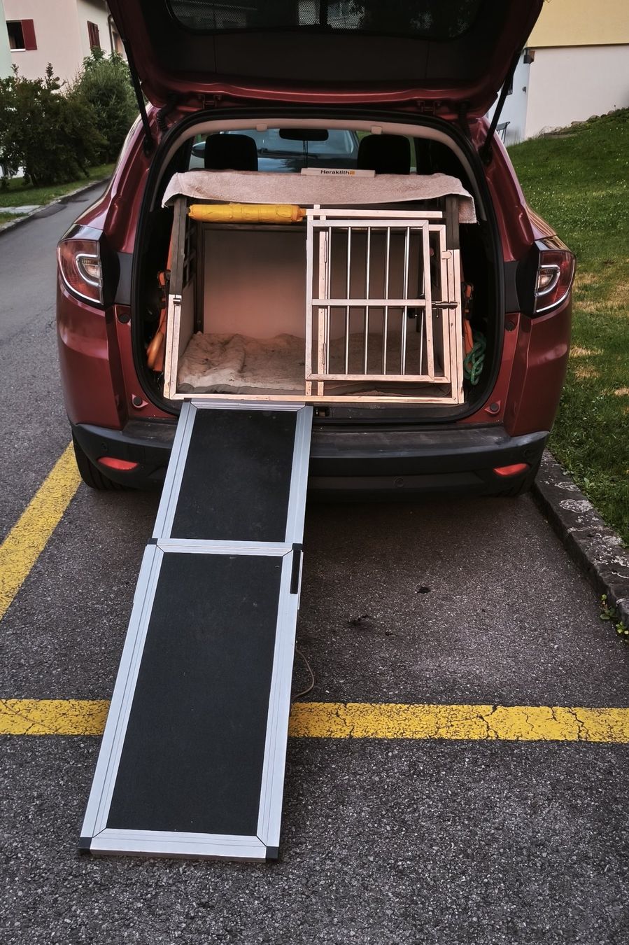 Cages, transport & sécurité: Hunderampe Aluminium zusammenschiebbar – D'occasion à Luzern par Raui 2