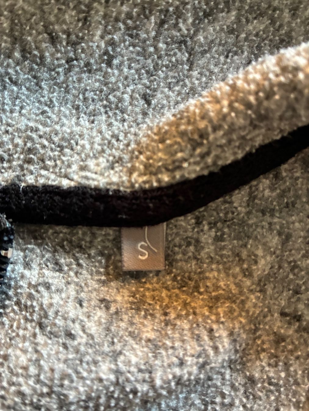 Jacken: Fleecejacke mit Kapuze Malinois Grau Grösse S – Gebraucht aus Kräiligen von MonteBerna 2