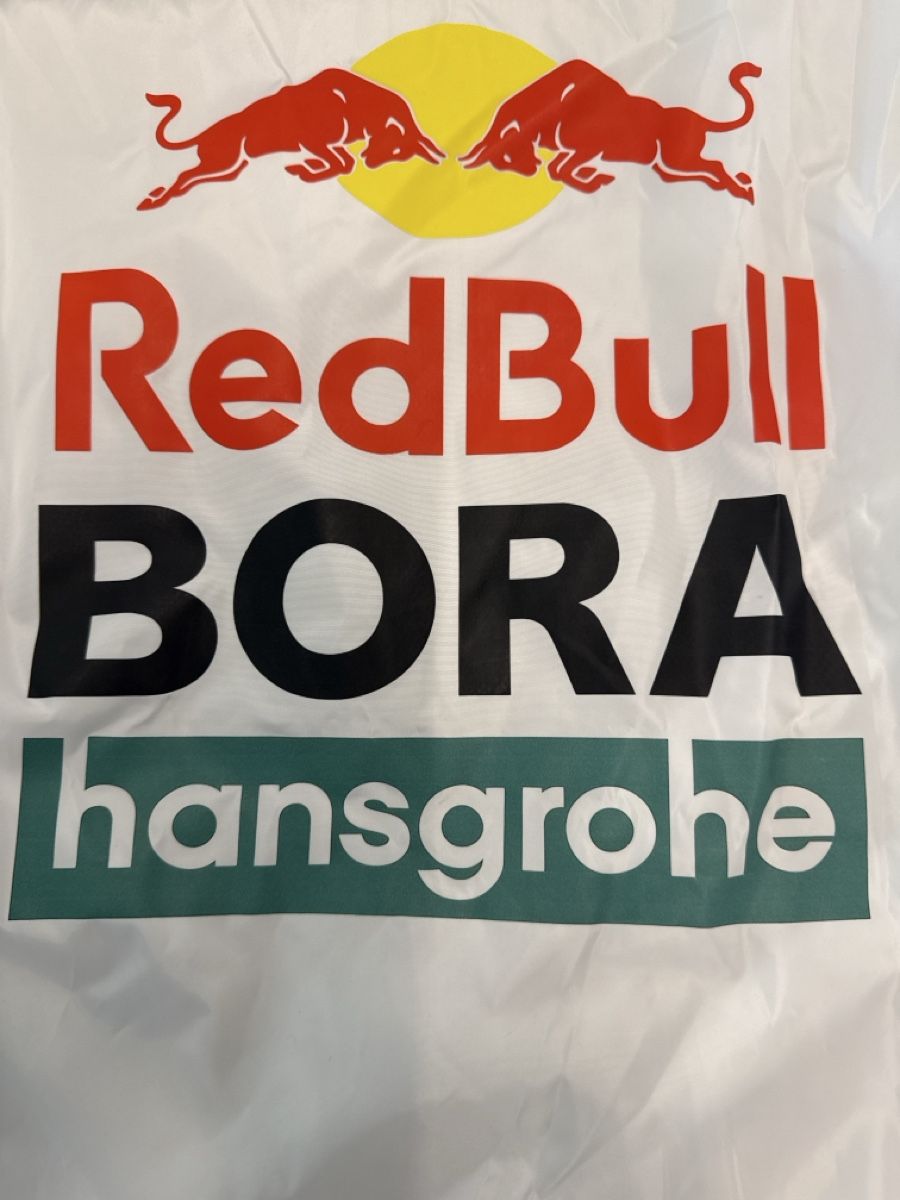 Leibchen & Hosen: Red Bull Jacke Grösse 3 XL  – Gebraucht aus Möhlin von BidonKoenig026