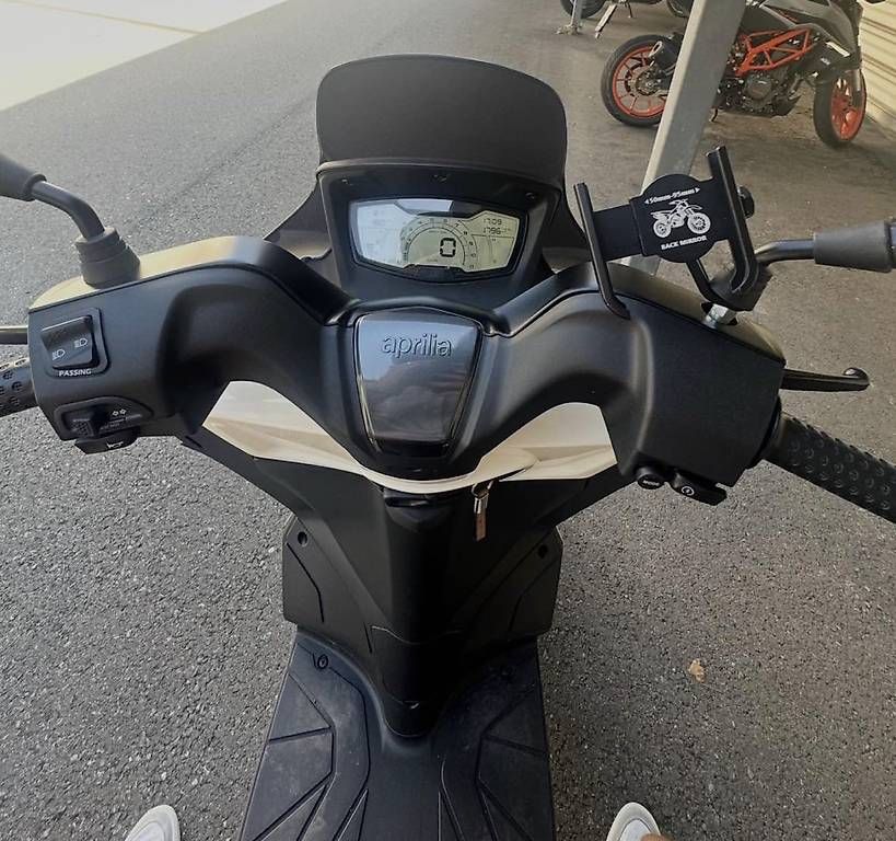 Halterungen: Roller/Moto Handyhalter – Gebraucht aus Luzern von claiudiu