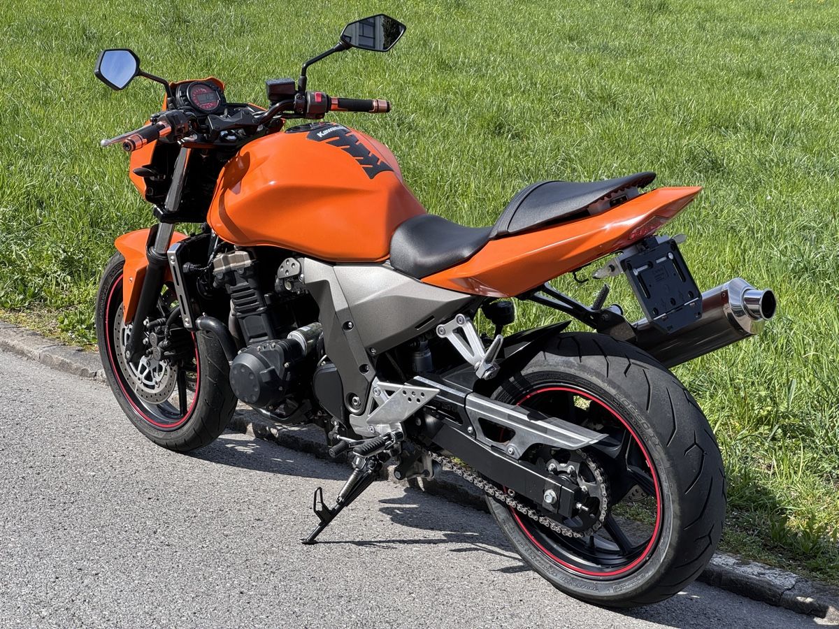 Strasse: Kawasaki Z750 – Gebraucht aus Meggen von  2