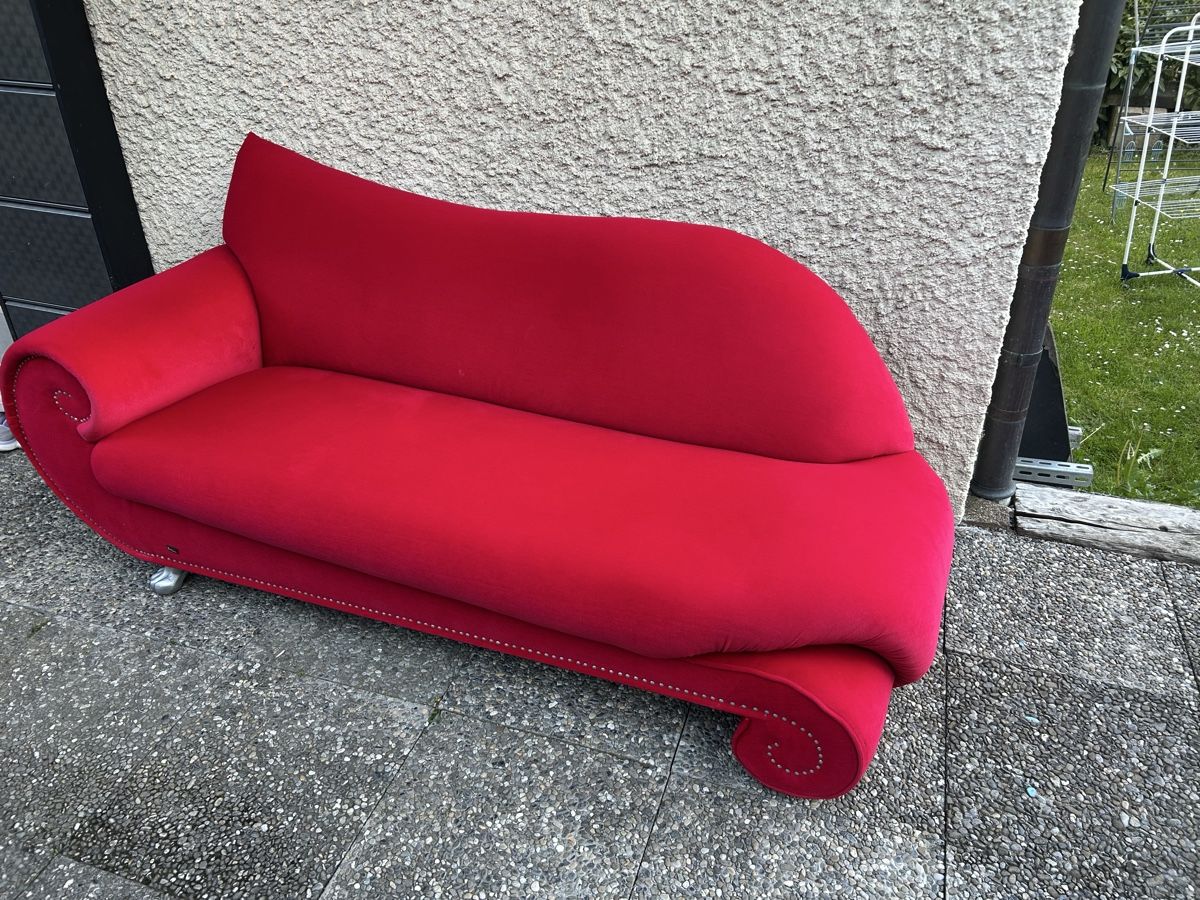 Bretz Sofas: Rotes 2er Sofa – Neu (gemäss Beschreibung) aus Bern von dyanichenoa 1